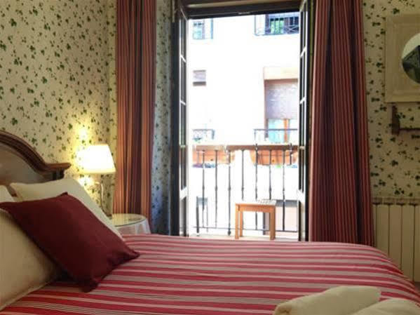 Pension Amaiur San Sebastián Exterior foto